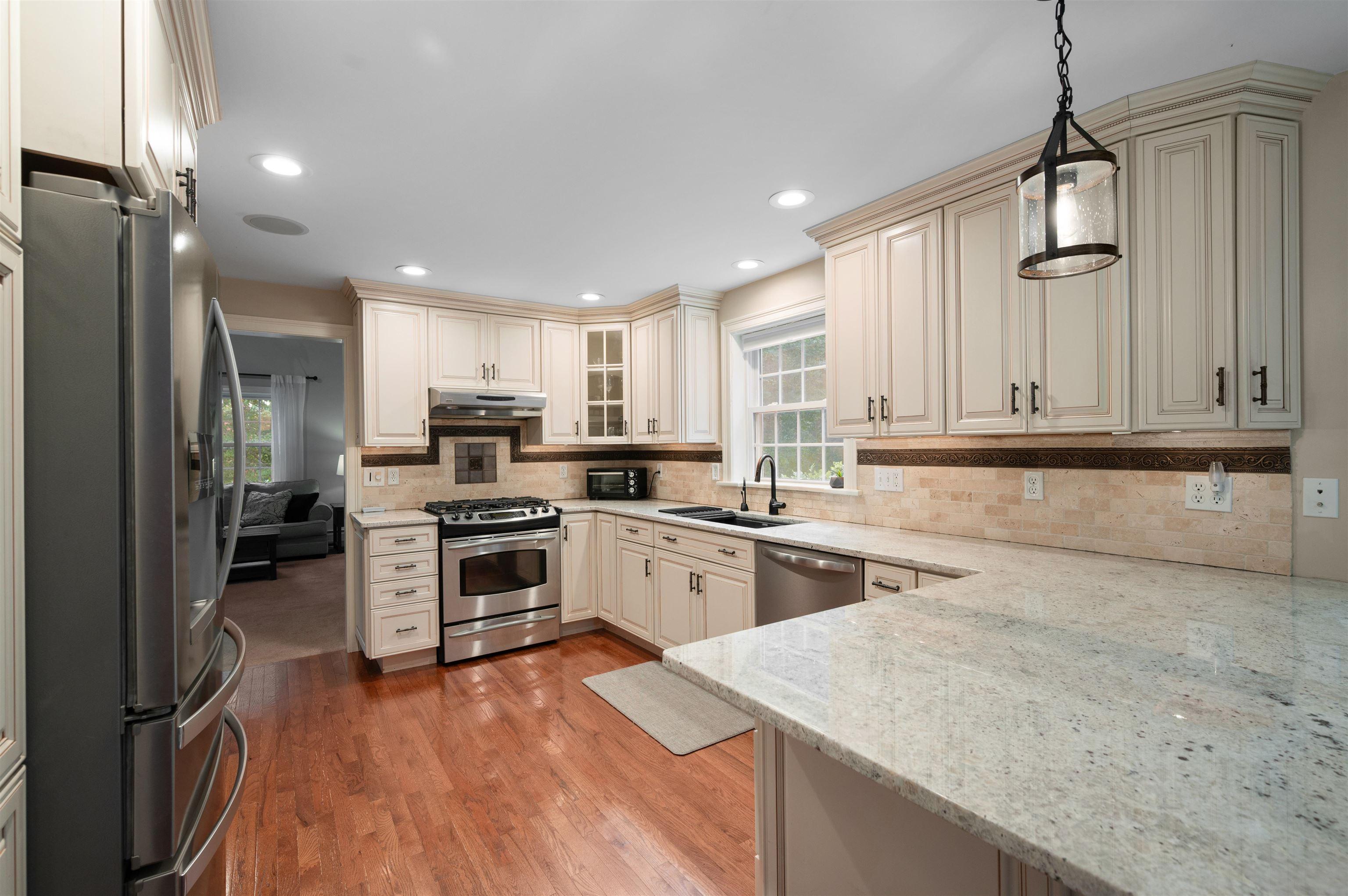 Image 3: New Granite Counter Tops