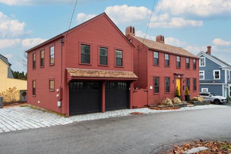 11 Meeting House Hill