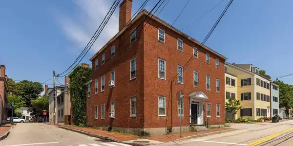 423 Court Street