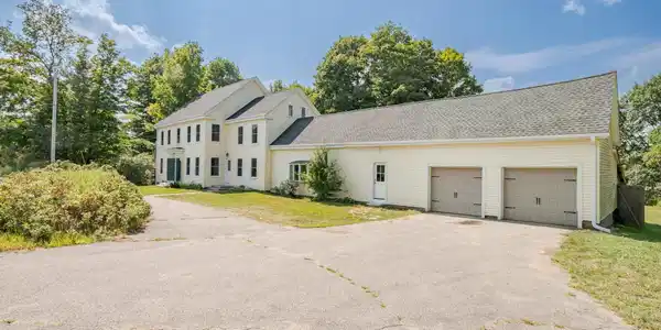 Image 3: Attached 2 car garage and workshop