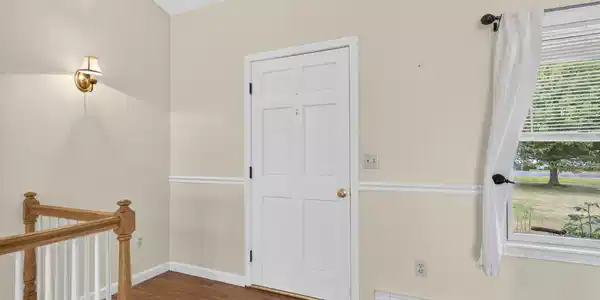 Image 4 Image 4