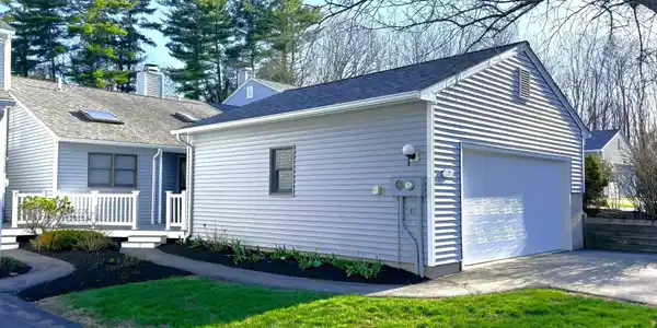 9 Bucks Hill Road