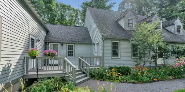 76 Glengarry Drive