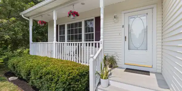8 Southwood Drive