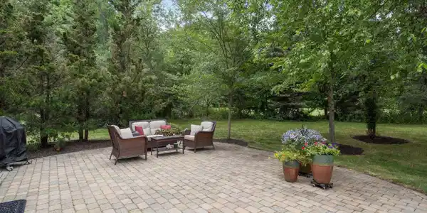 Image 4: Large Private Patio Image 4: Large Private Patio