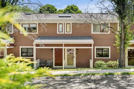 96 Spinnaker Way