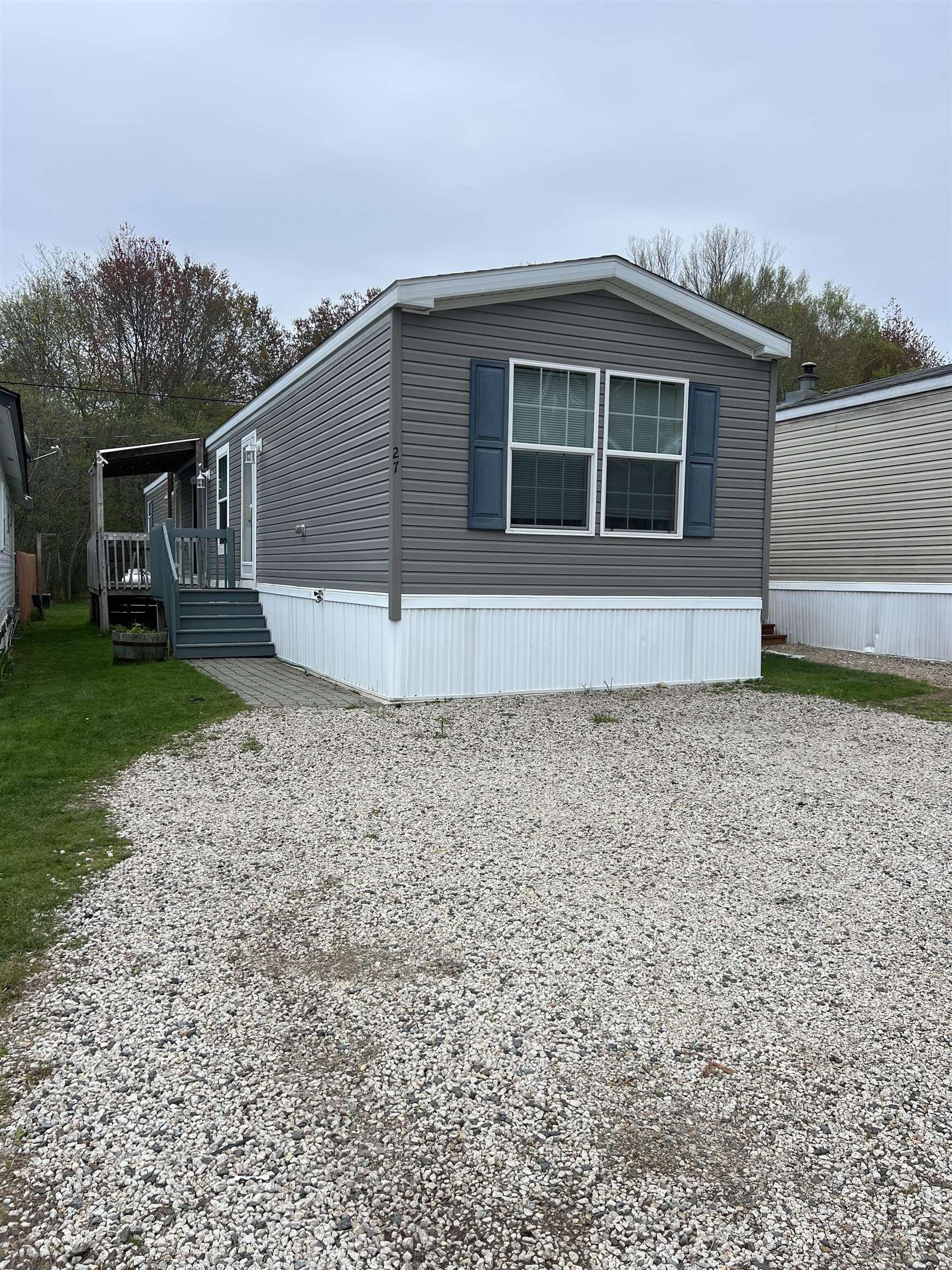 Image 2: gravel driveway