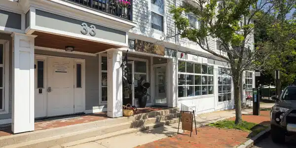 33 Deer Street