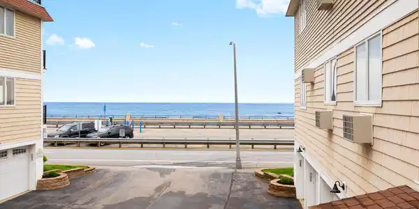 407 Ocean Boulevard