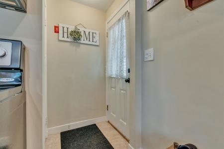 77 Colonial Drive