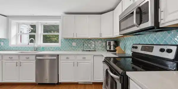 Image 2: Kitchen Image 2: Kitchen