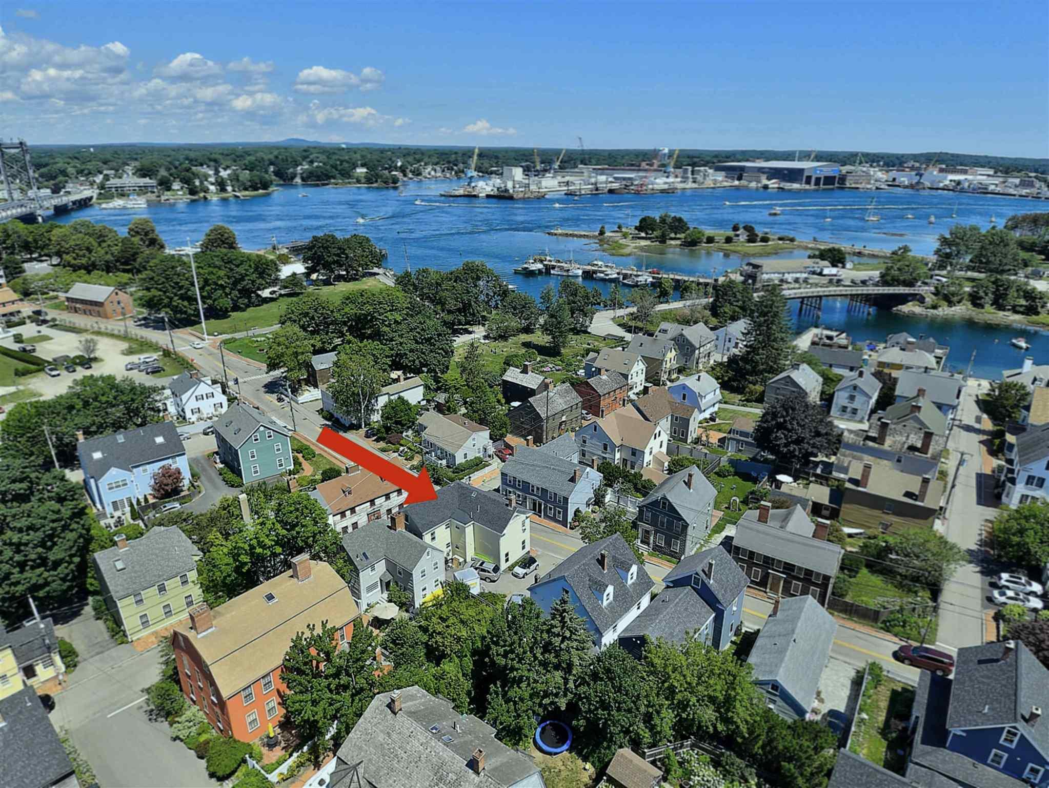 Image 1: Walk to Prescott Park and Pierce Island Pool and Playground
