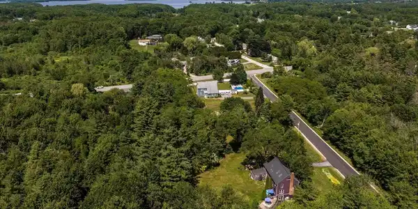 18 Coastal Way