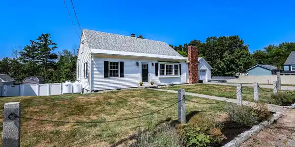 2 Danbury Lane