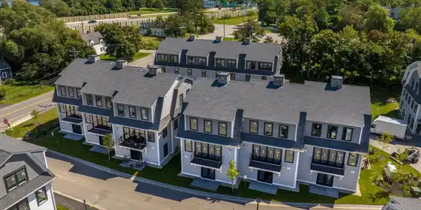2 LITTLE BAY Drive