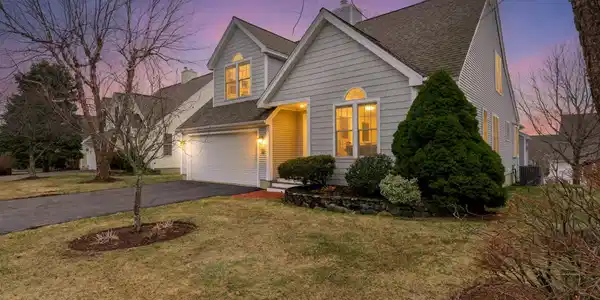 33 Hampton Meadows