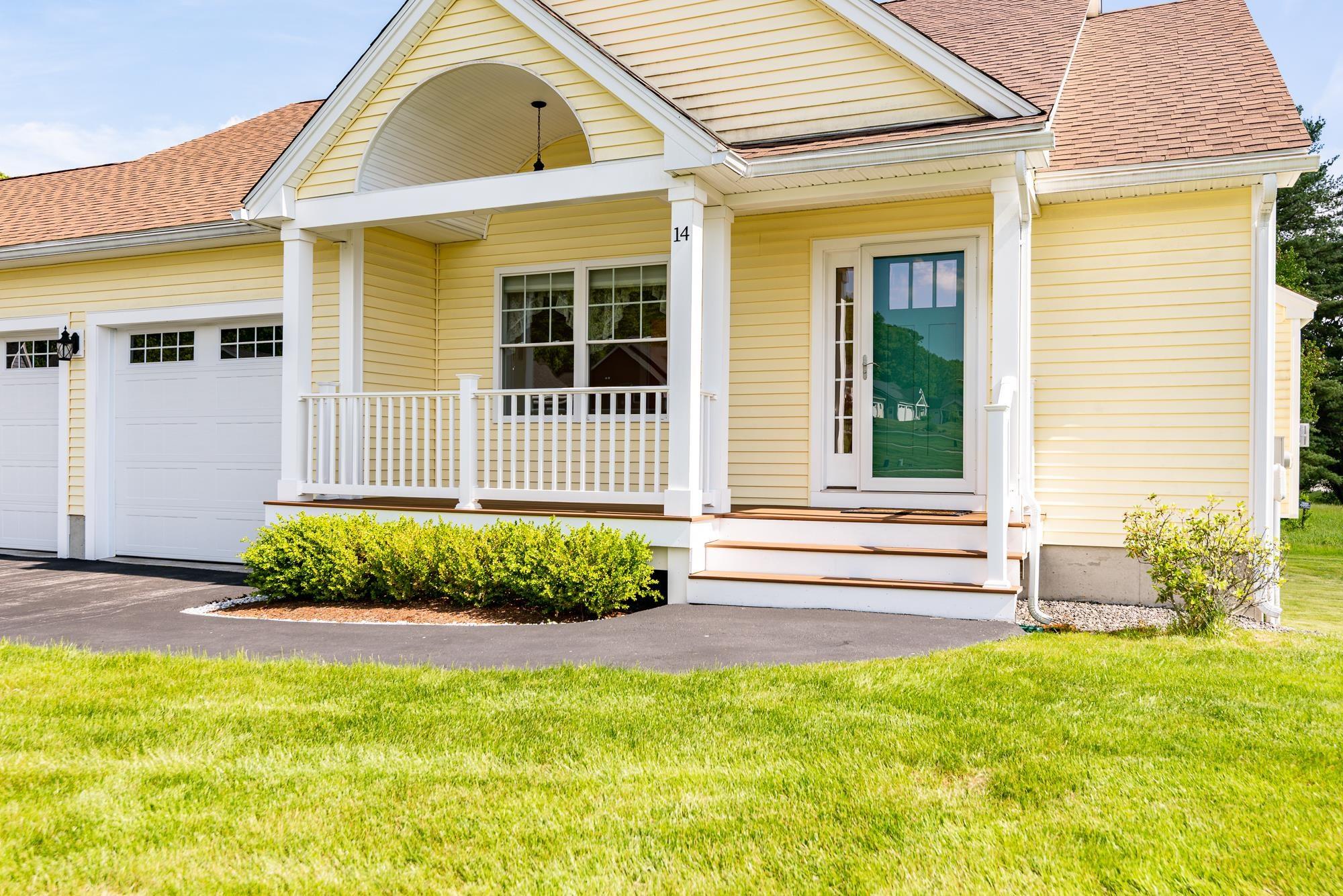 Image 2: Welcoming Front Entry Image 2: Welcoming Front Entry