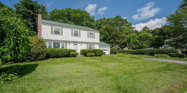 12 Longmeadow Road