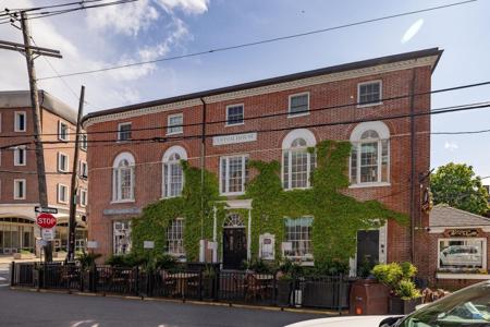 73 Daniel Street