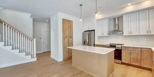 10 Fowler Drive