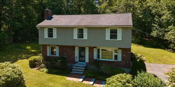 6 AMBLER Way