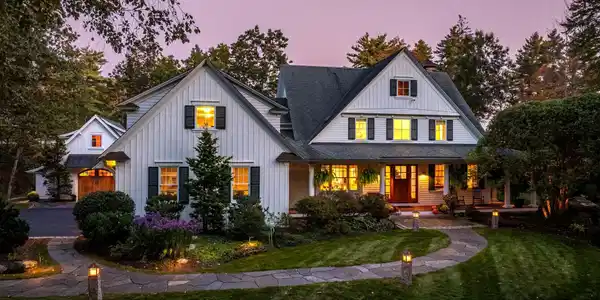 24 WISTERIA Drive