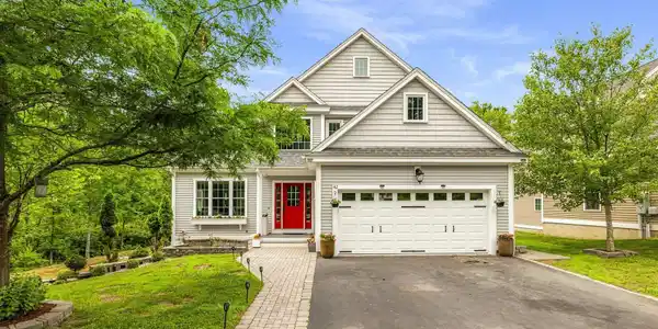 42 Stocklan Circle
