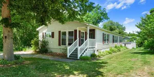 10 Aberdeen Drive