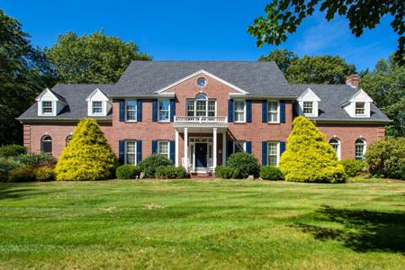7 Hunter Drive