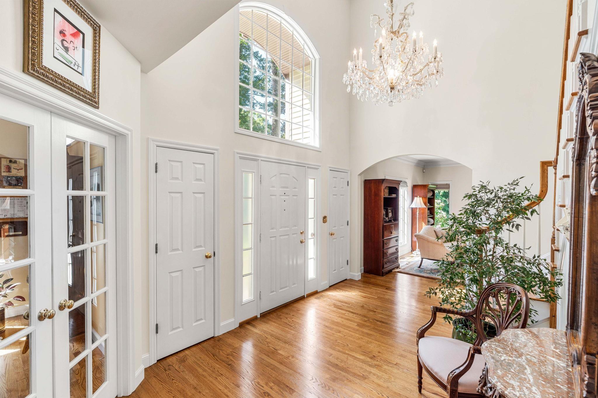 Image 4: Foyer Image 4: Foyer