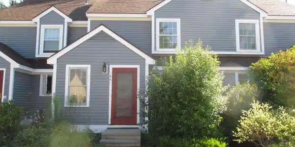 44 Bridle Path