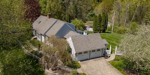 2 Prescott Lane