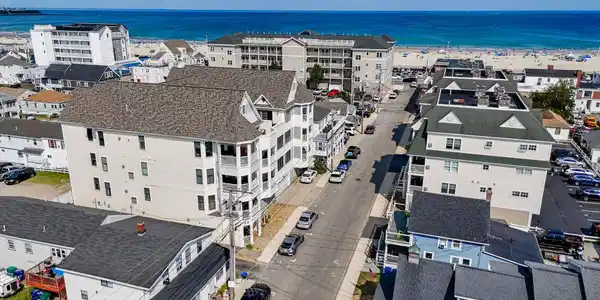 Image 2: So close to the Beach Image 2: So close to the Beach