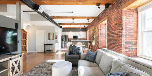 6 Bay Road