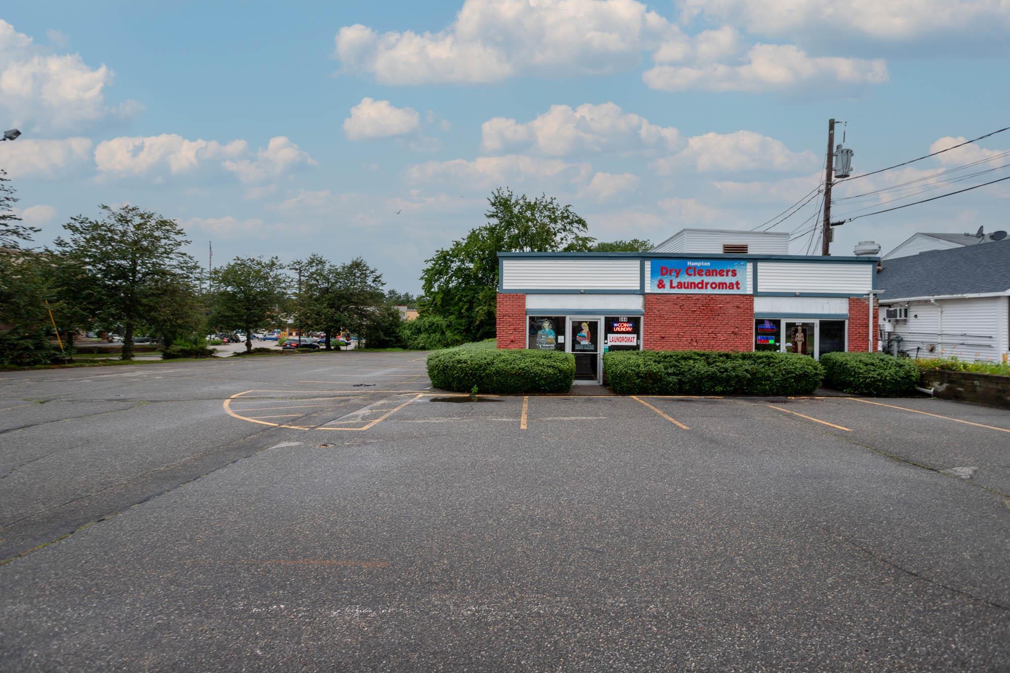 Image 3: Two Lots Covering 17,424sf or .40 acres