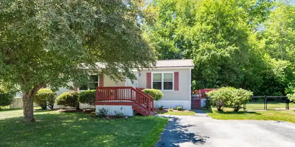 17 Sunnybrooke Drive