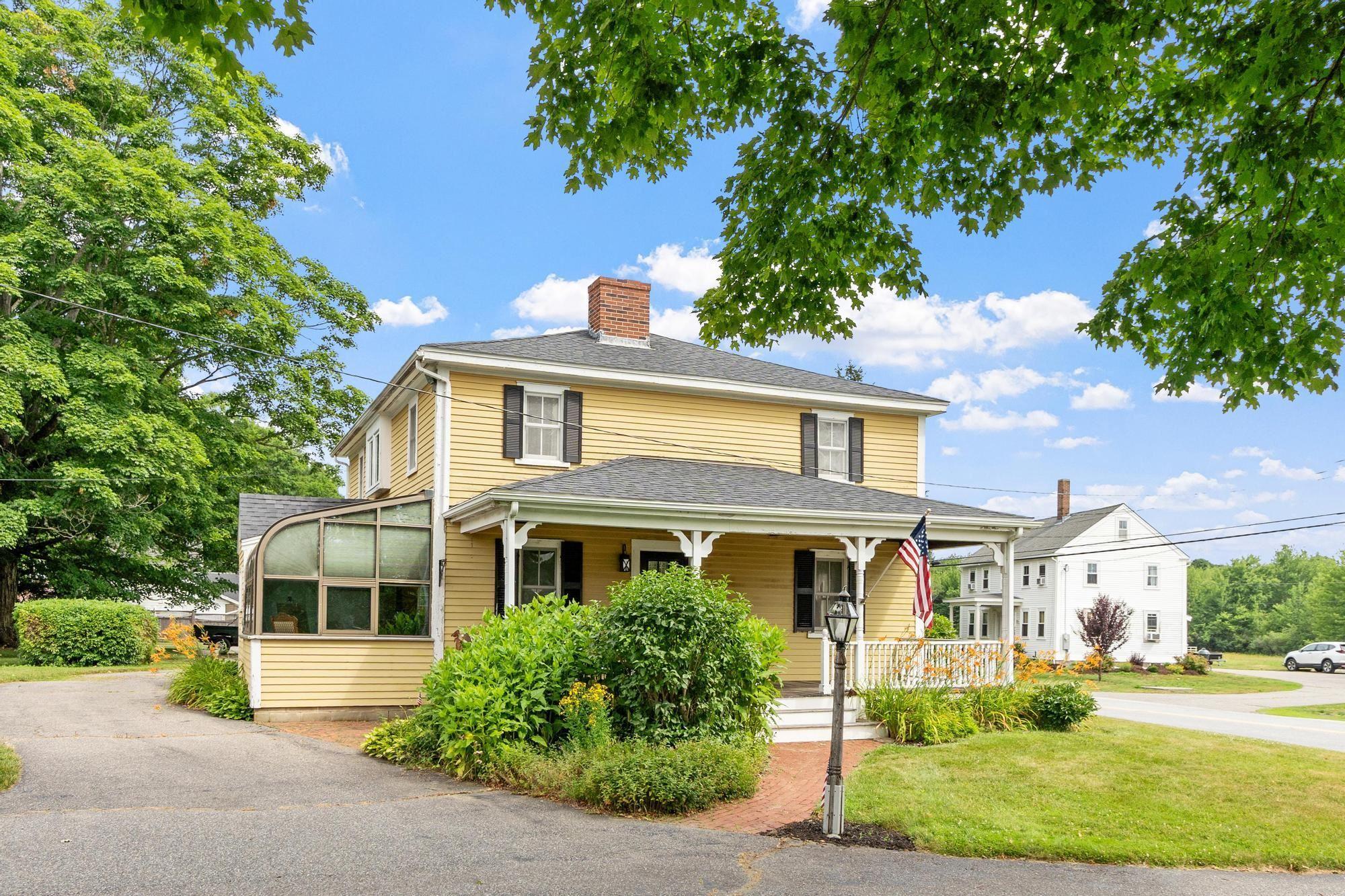 Image 3: large side porch Image 3: large side porch