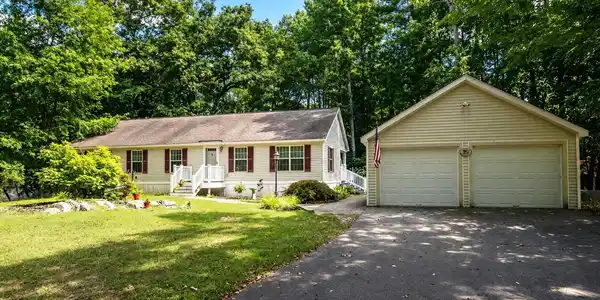 32 Bunker Lane
