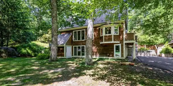 94 Old Lee Road