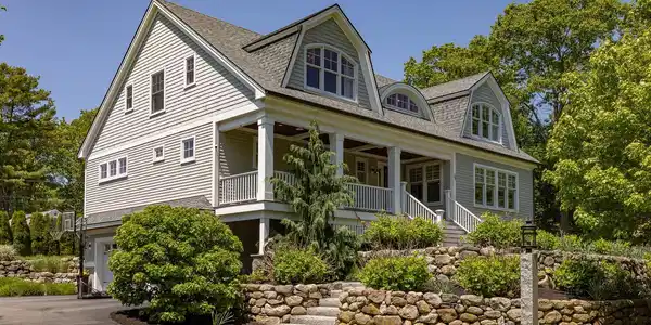 34 Appledore Avenue