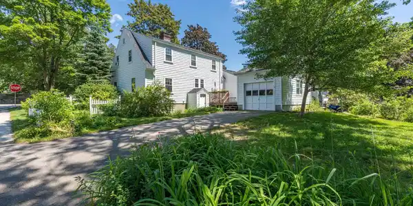 69 Stark Avenue
