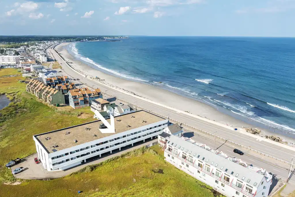 Image 1: Welcome to Sunpoint Condominiums Image 1: Welcome to Sunpoint Condominiums
