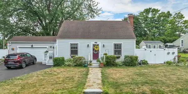 2 Belmont Circle