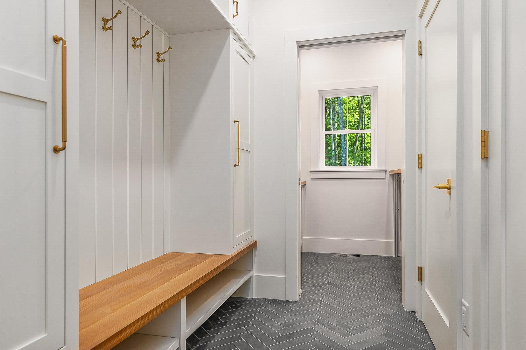 Image 4: Photo of similar home by builder