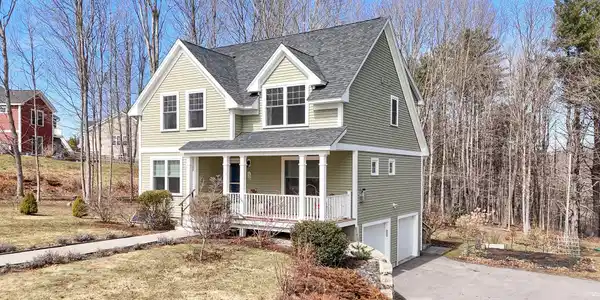 425 Pleasant Street
