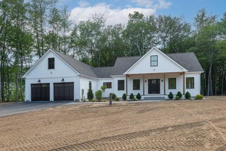 59 Stratham Lane