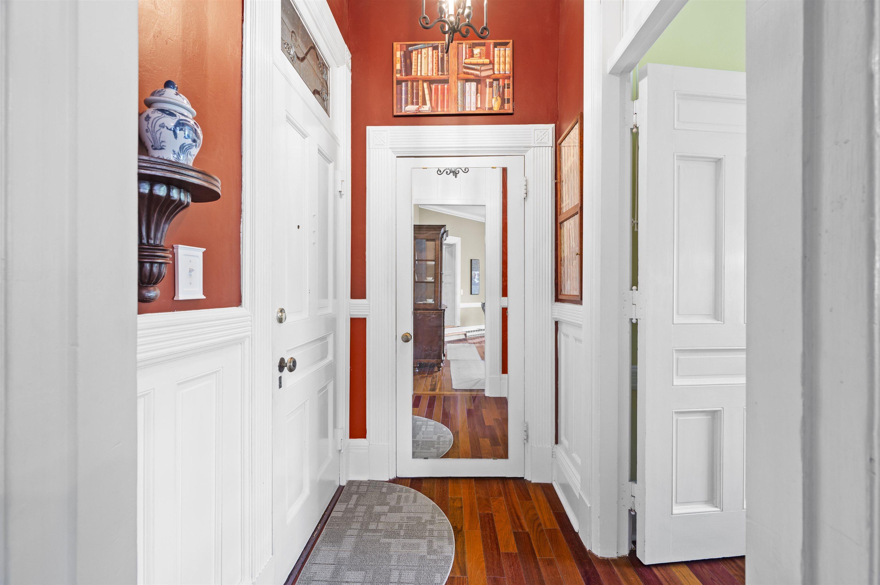 Image 4: Foyer with closet Image 4: Foyer with closet