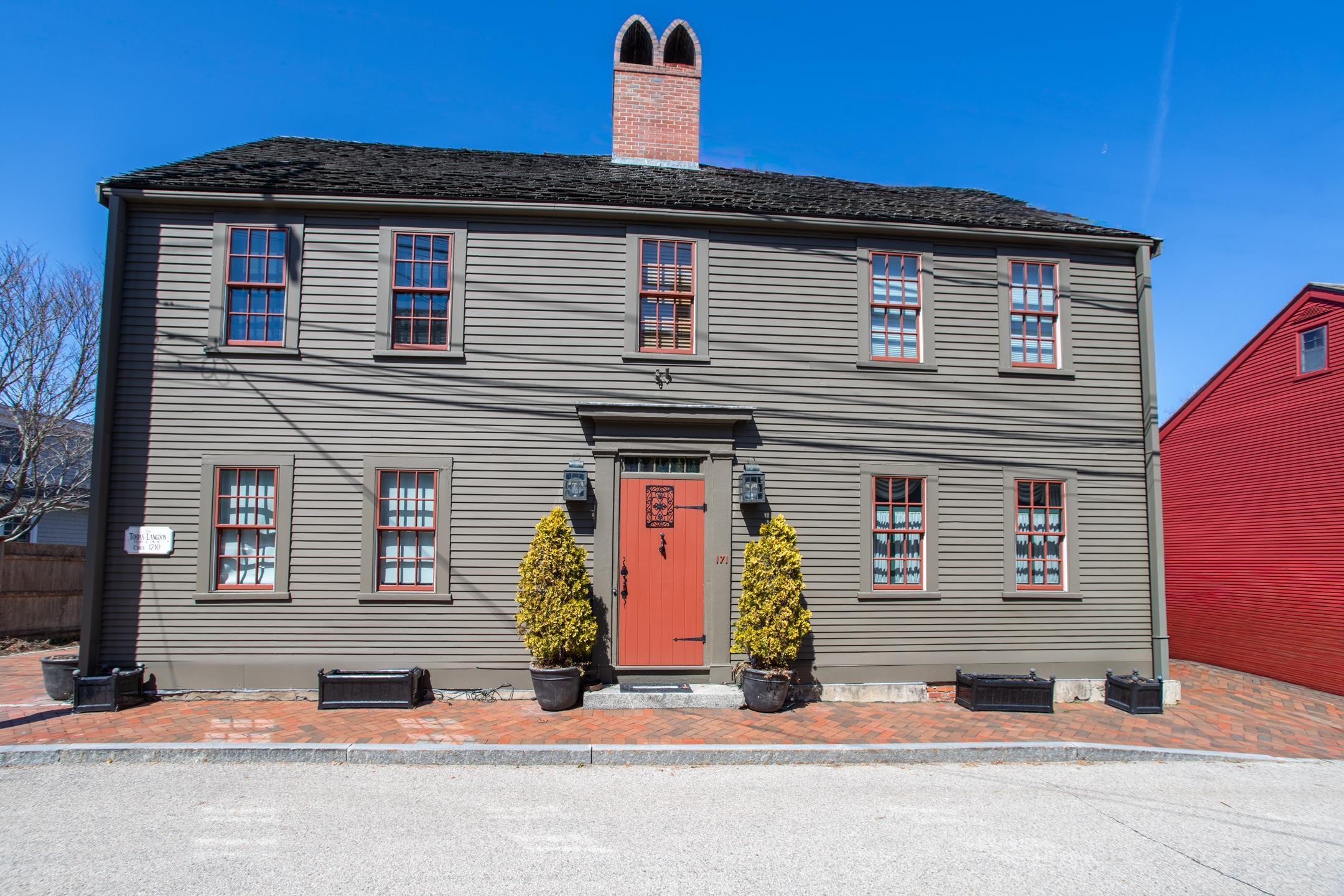 Image 1: Exterior Gates Street Elevation