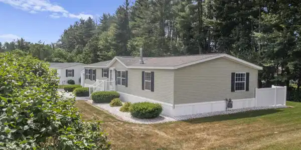 60 Constitution Way