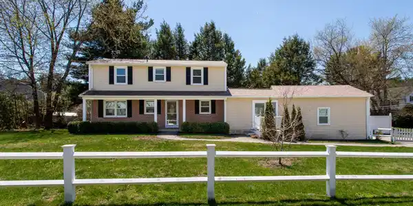 9 Carolan Avenue
